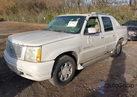 2002 Cadillac Escalade Ext Standard z USA, uszkodzony, nr VIN 3GYEK63N82G251738